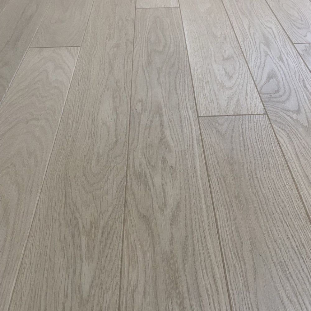 Масивна дошка для підлоги дуб