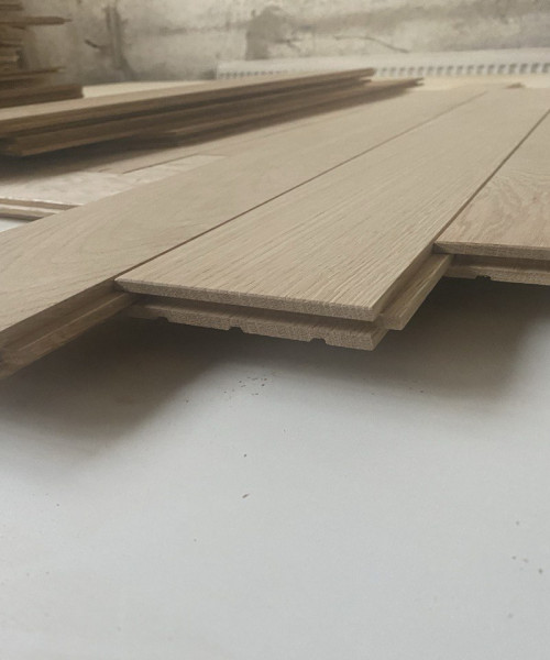 Масивна дошка для підлоги дуб